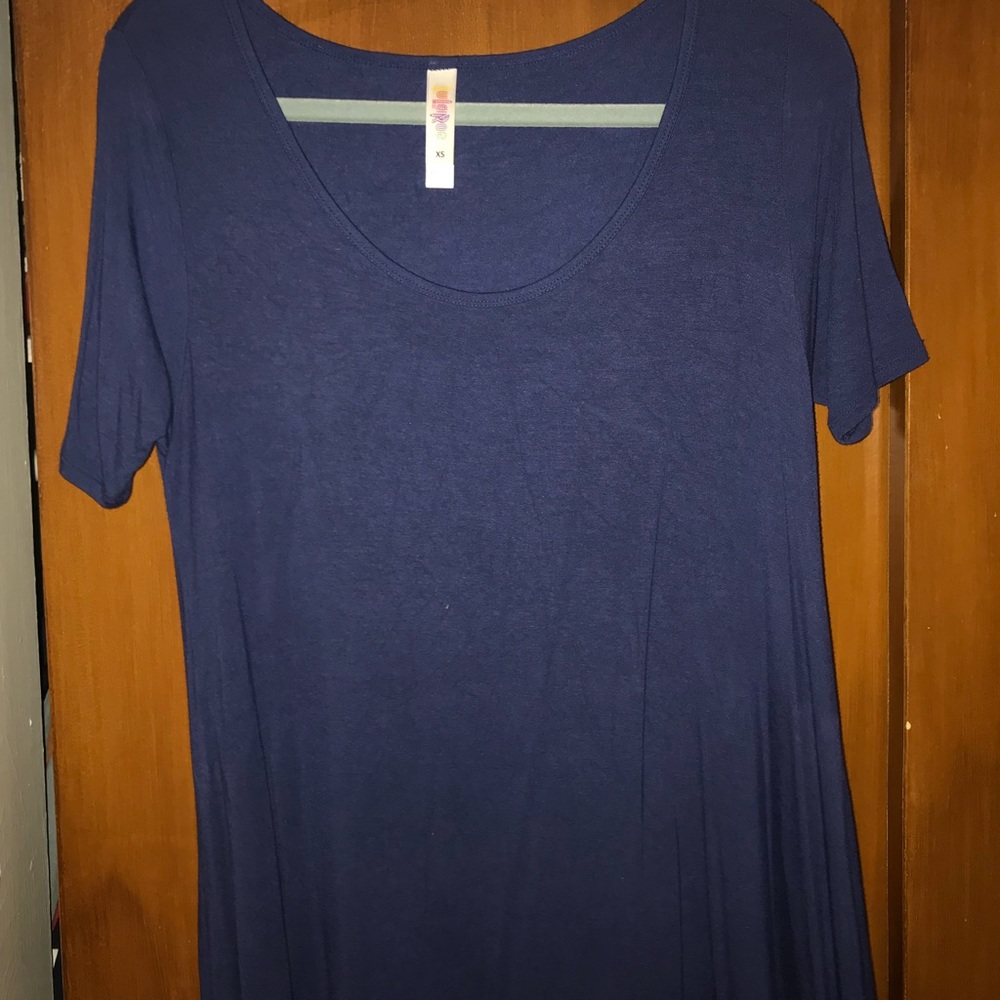 LulaRoe Solid Navy Perfect T